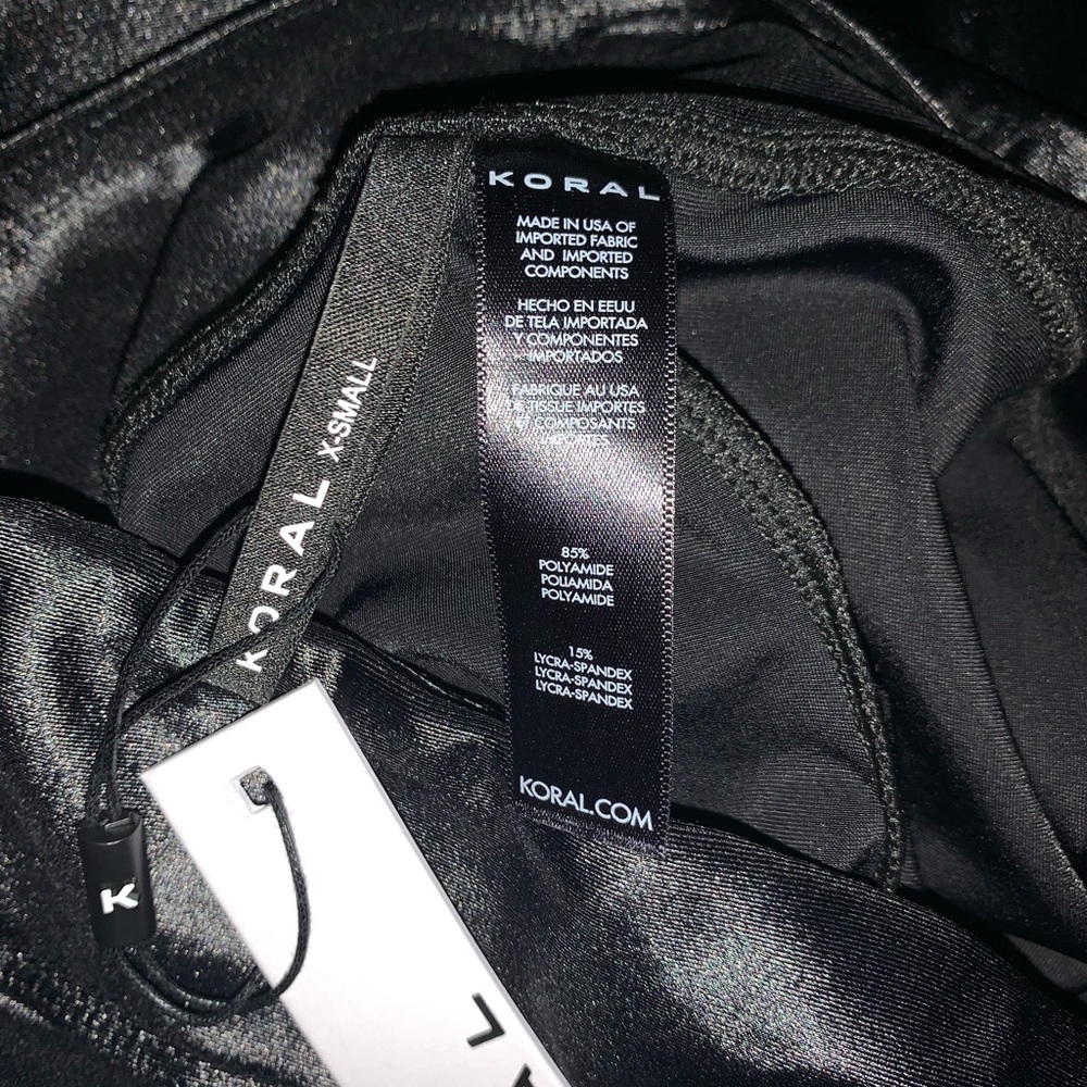 NWT Koral legging